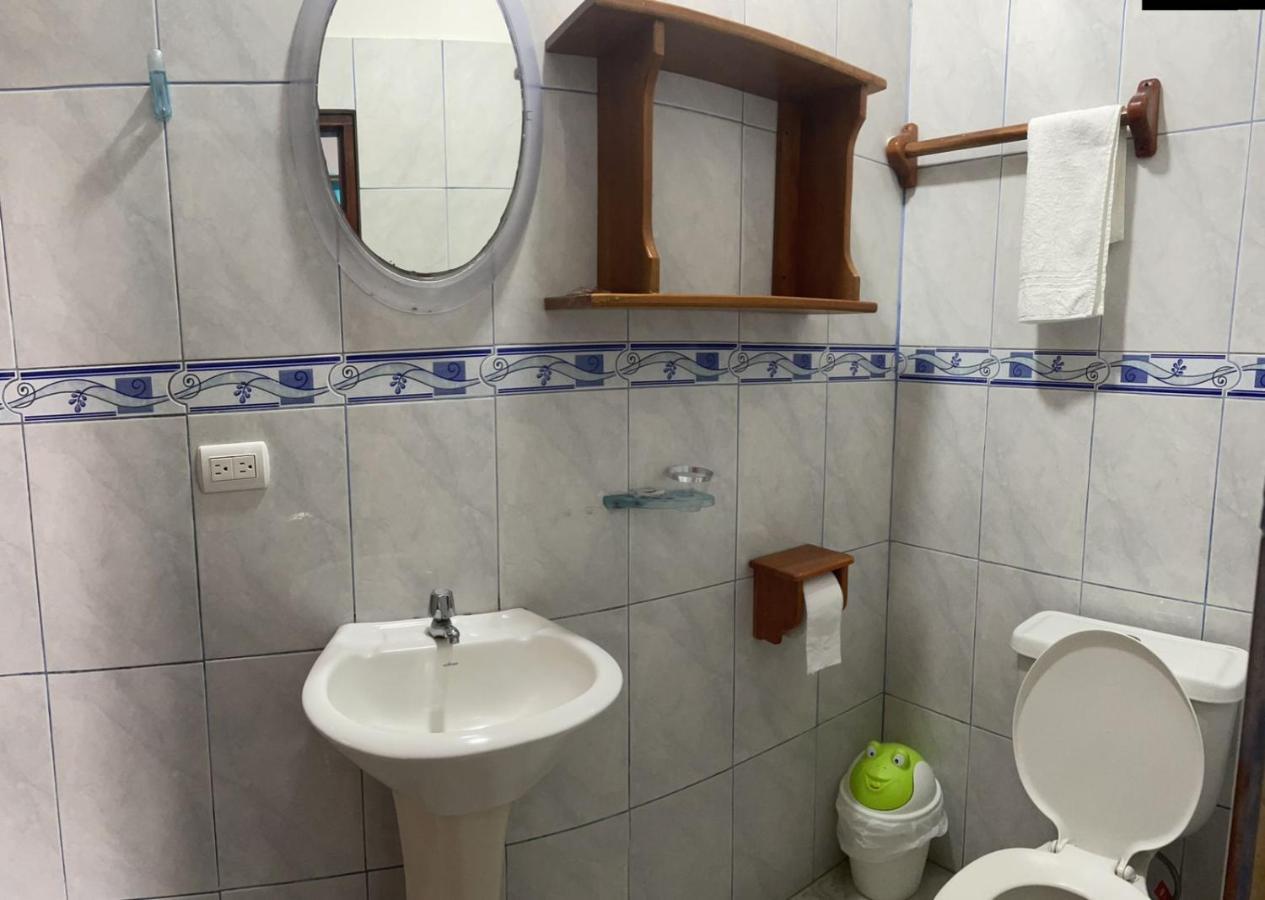 Hostal Muro De Las Lagrimas With High Speed Internet Starlink Puerto Villamil Exterior foto