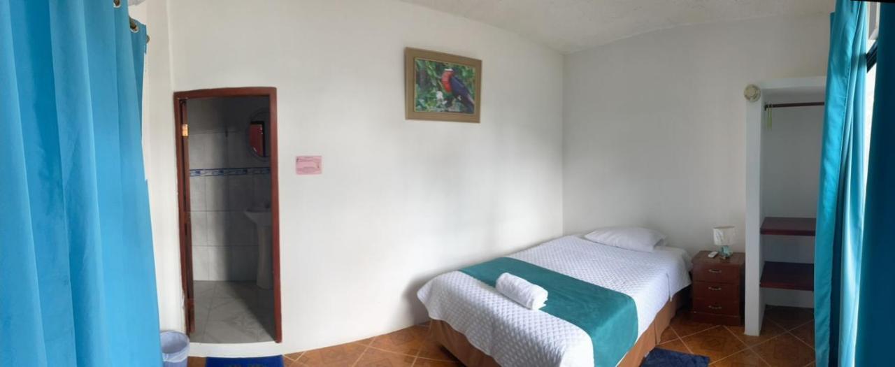 Hostal Muro De Las Lagrimas With High Speed Internet Starlink Puerto Villamil Exterior foto