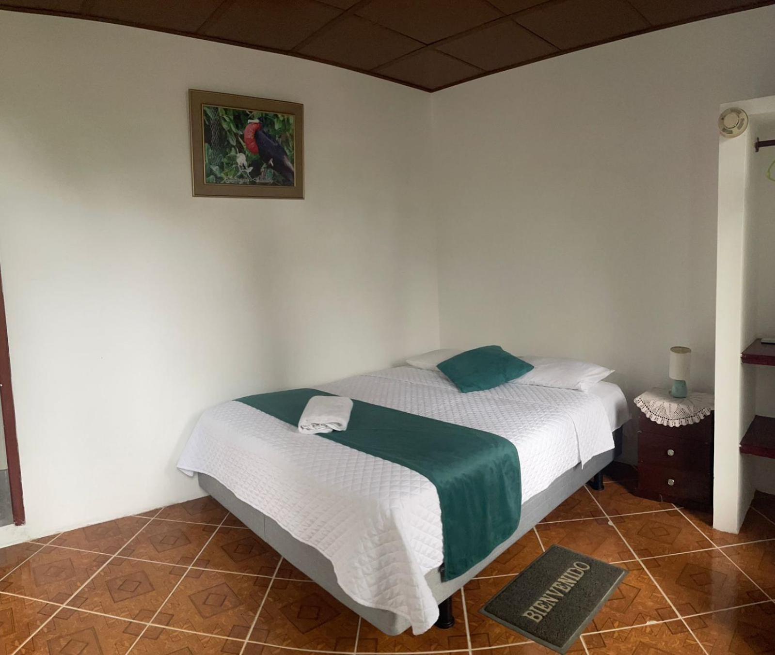 Hostal Muro De Las Lagrimas With High Speed Internet Starlink Puerto Villamil Exterior foto